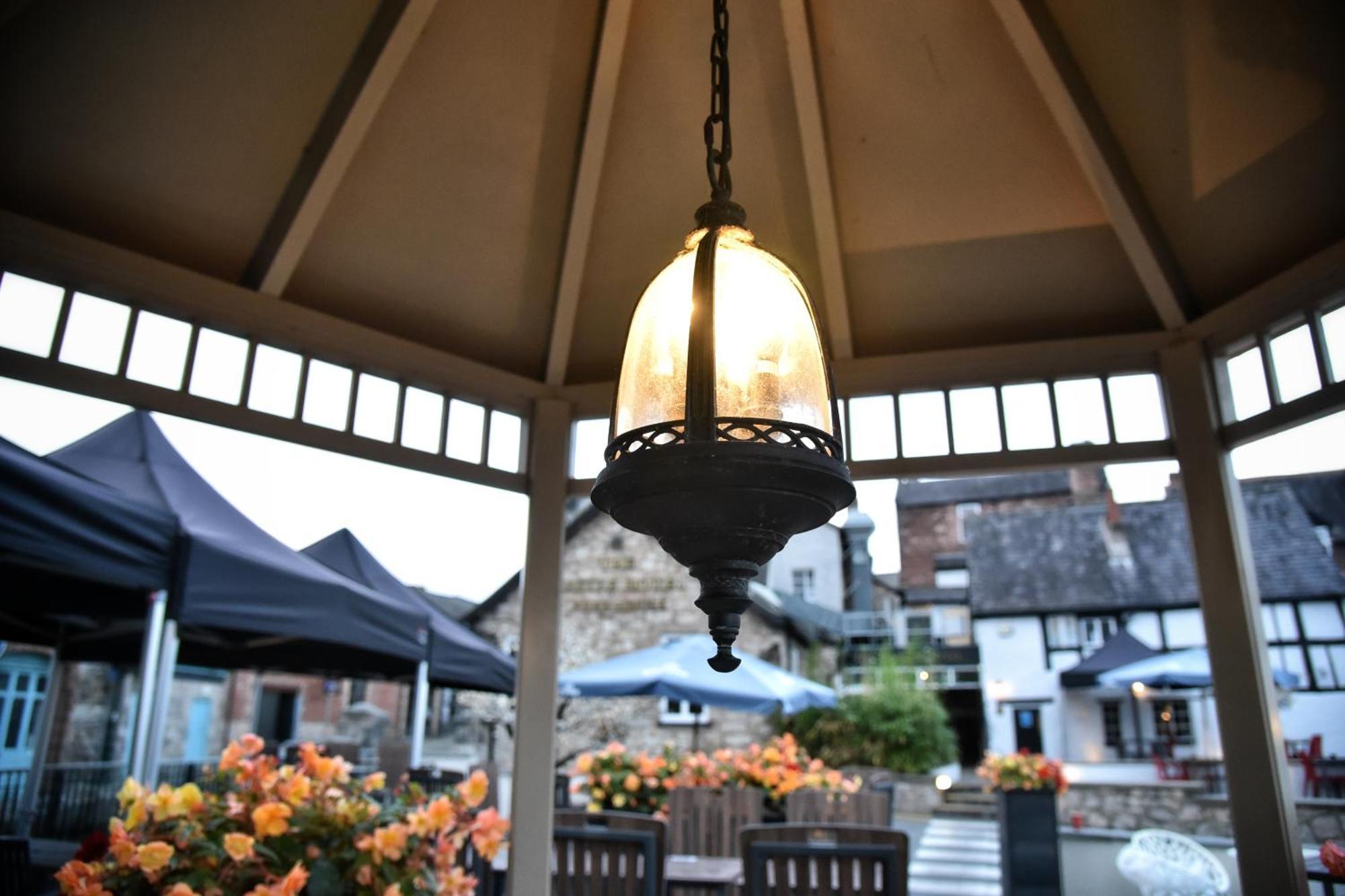 The Castle Hotel Wetherspoon Ruthin Kültér fotó
