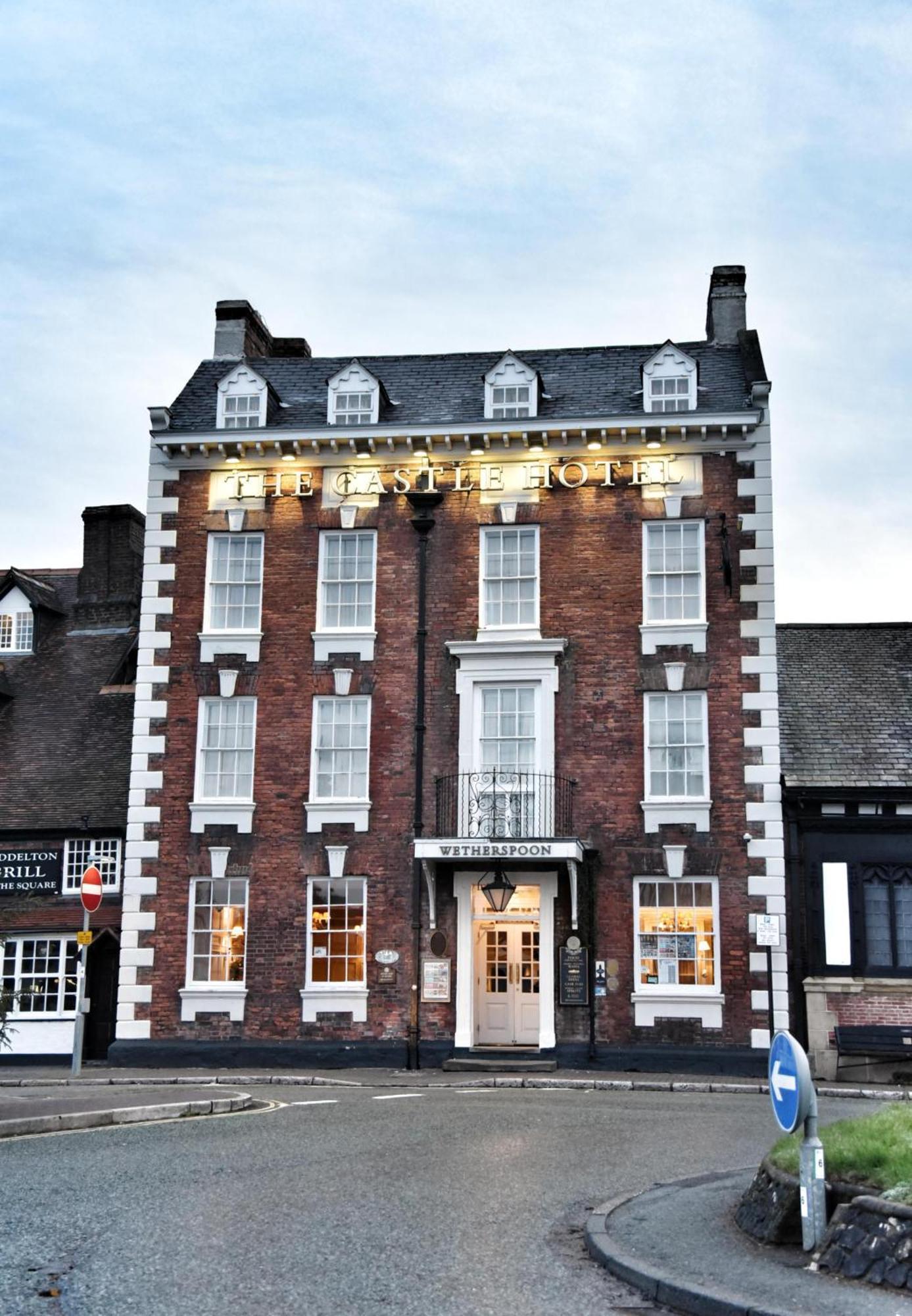 The Castle Hotel Wetherspoon Ruthin Kültér fotó