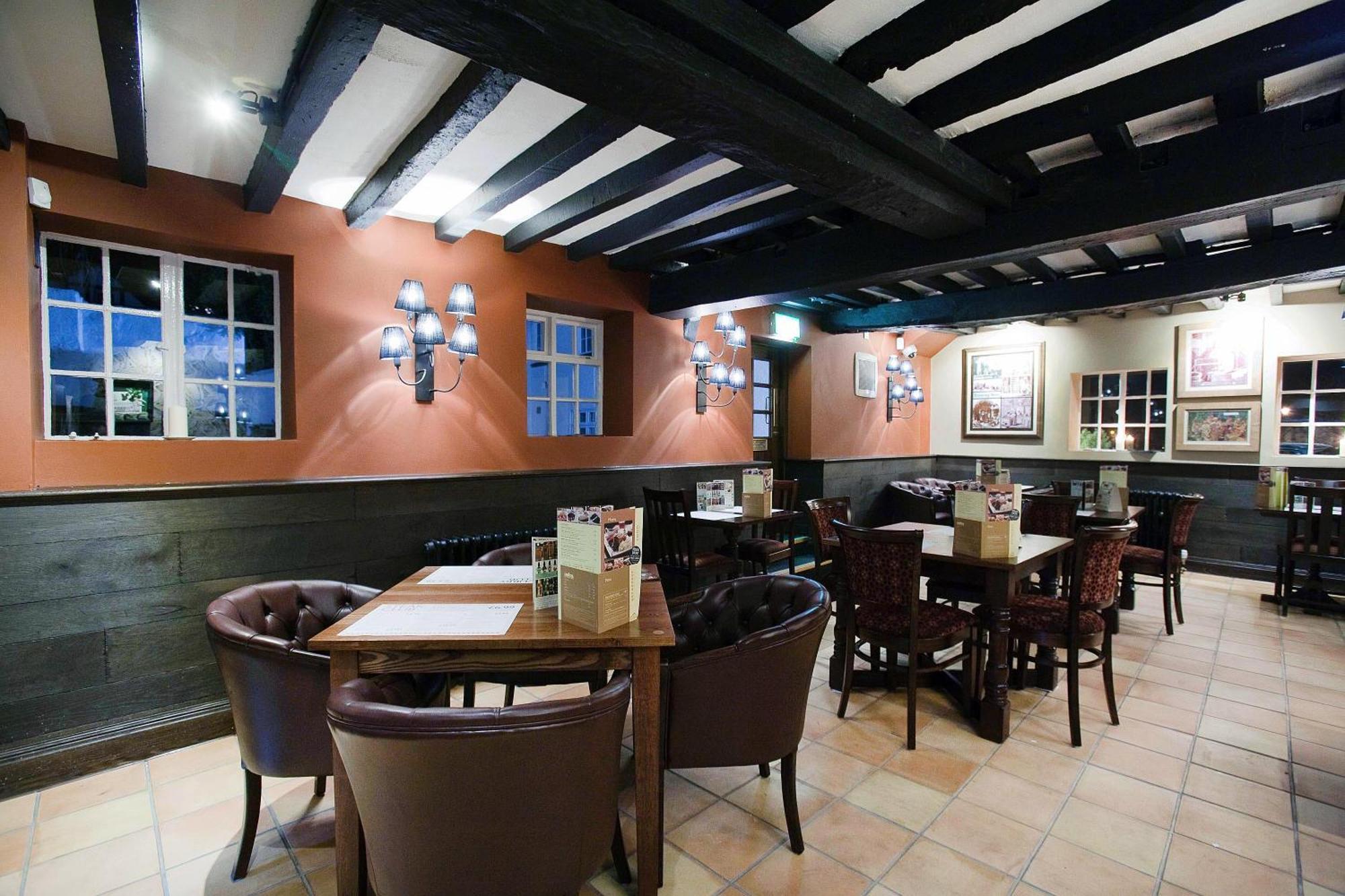 The Castle Hotel Wetherspoon Ruthin Kültér fotó