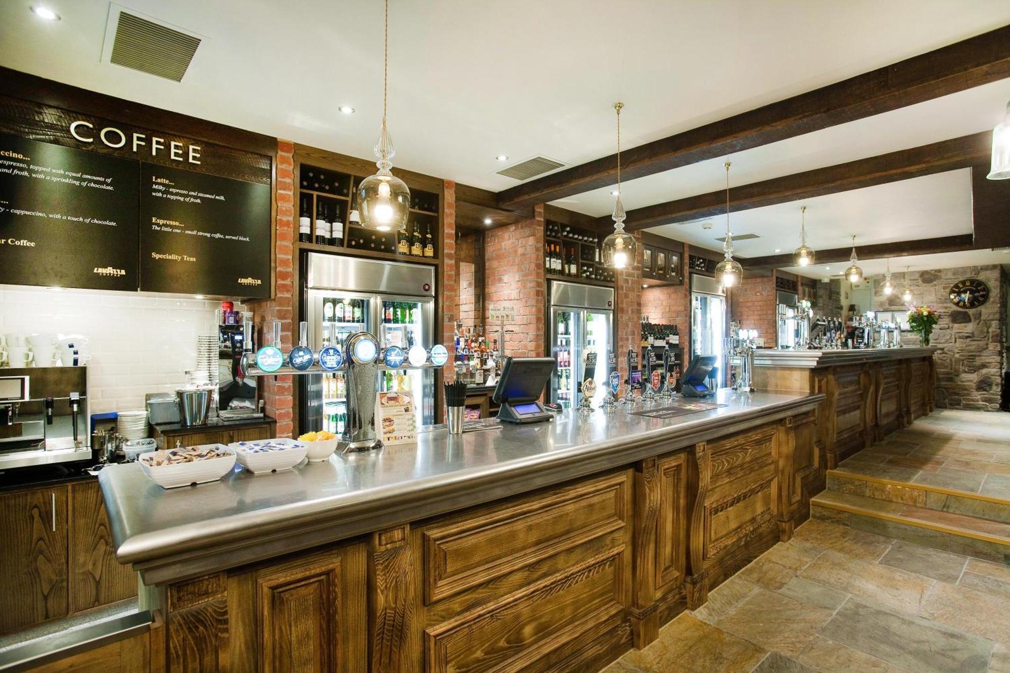 The Castle Hotel Wetherspoon Ruthin Kültér fotó