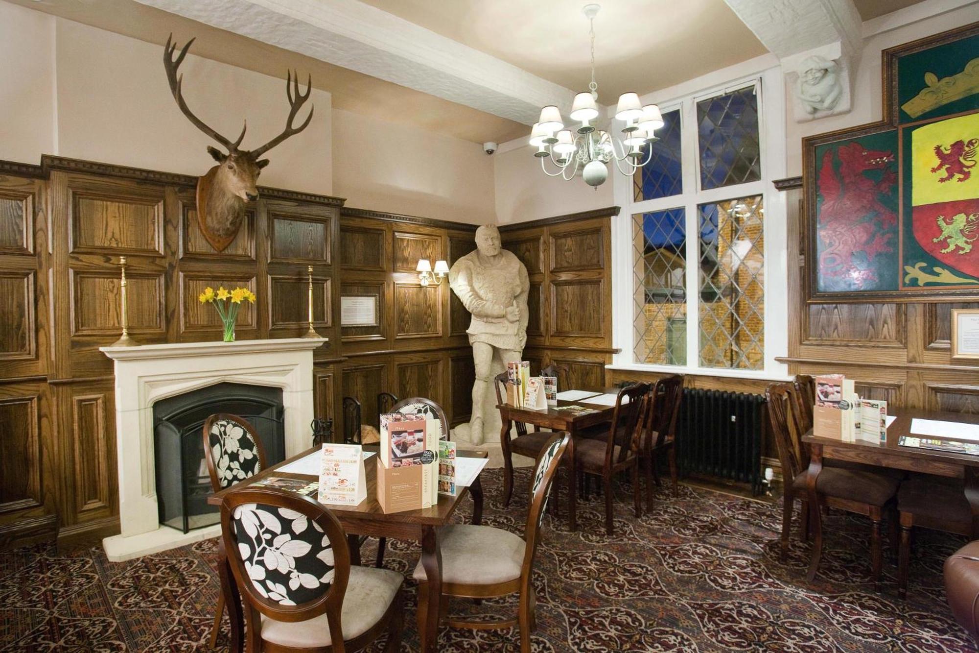 The Castle Hotel Wetherspoon Ruthin Kültér fotó