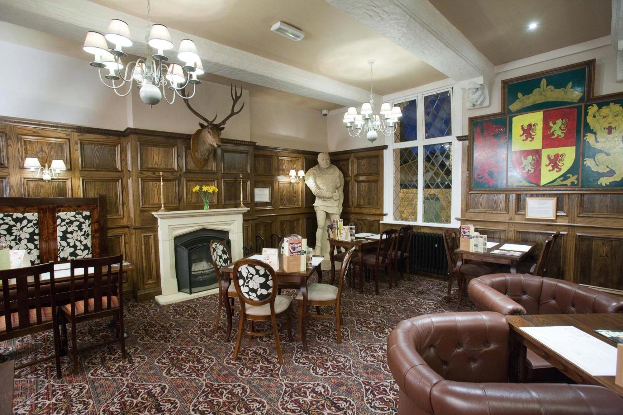 The Castle Hotel Wetherspoon Ruthin Kültér fotó