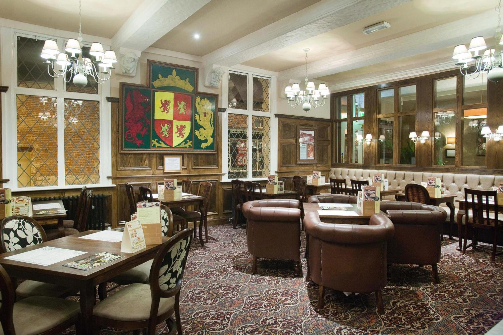 The Castle Hotel Wetherspoon Ruthin Kültér fotó