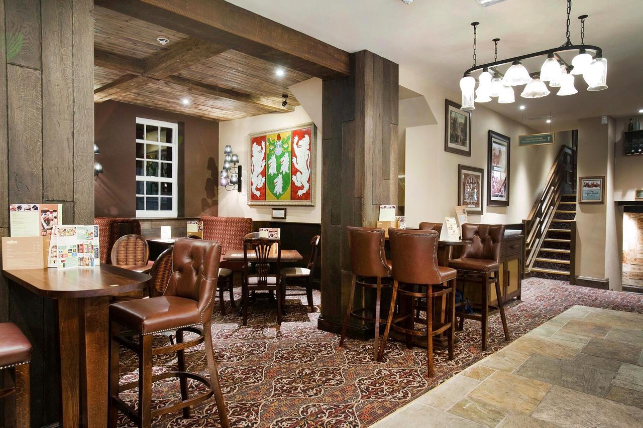 The Castle Hotel Wetherspoon Ruthin Kültér fotó